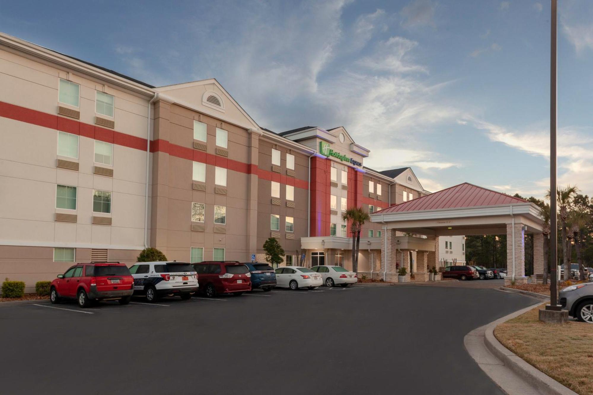 Holiday Inn Express Myrtle Beach-Broadway At The Beach By Ihg Exterior foto